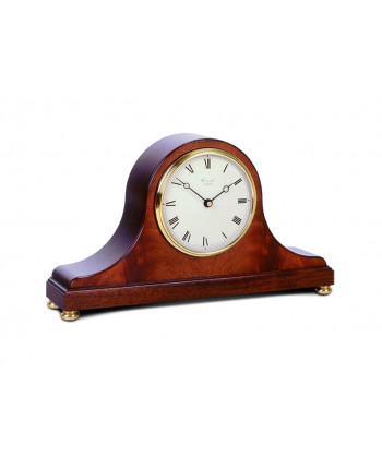 Quartz desk clock in wood